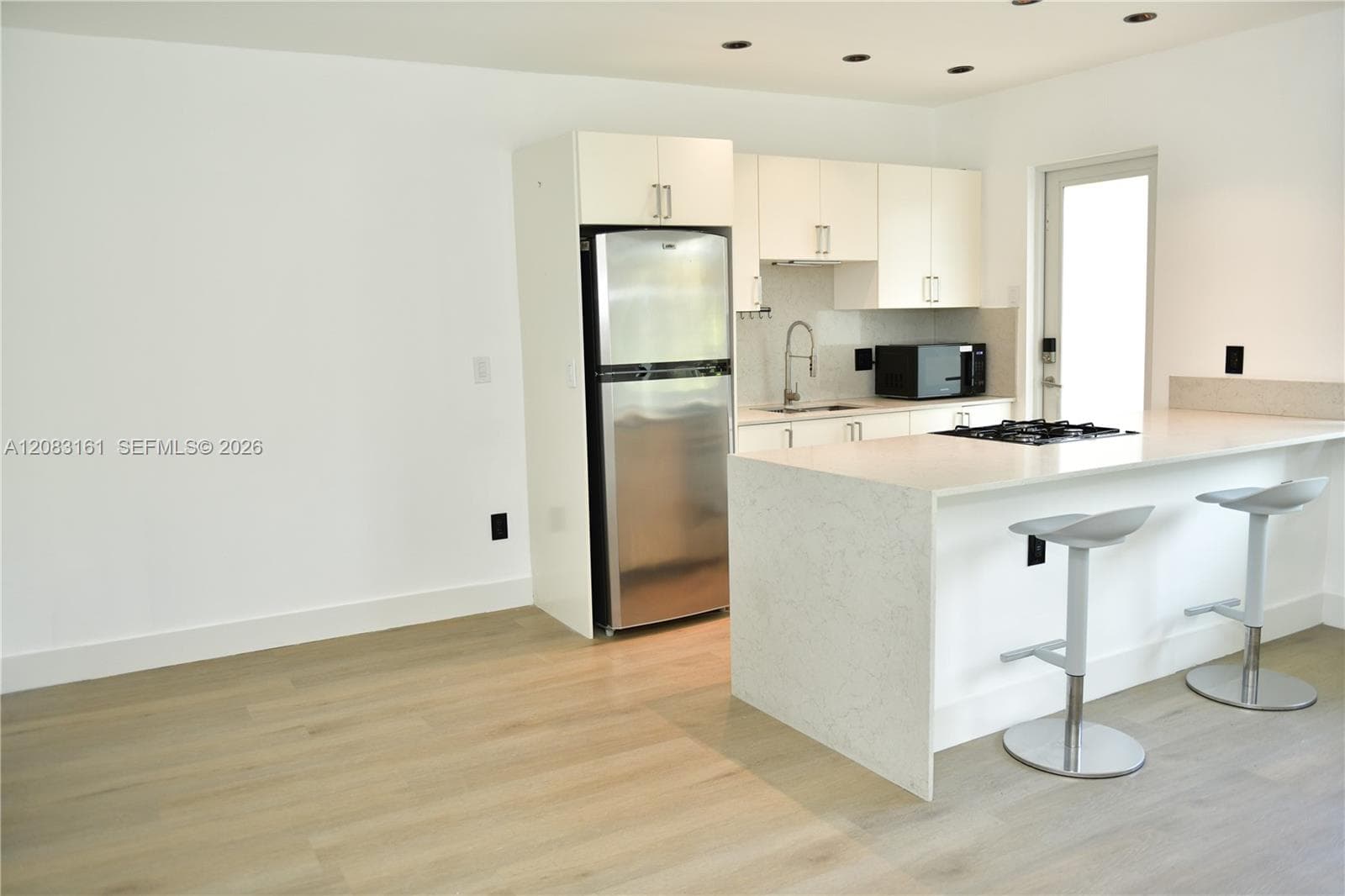 dining / kitchen