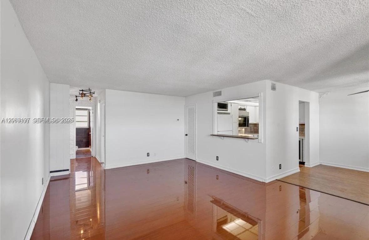 Telstar Condominium · #705 in Hollywood - Photo 6