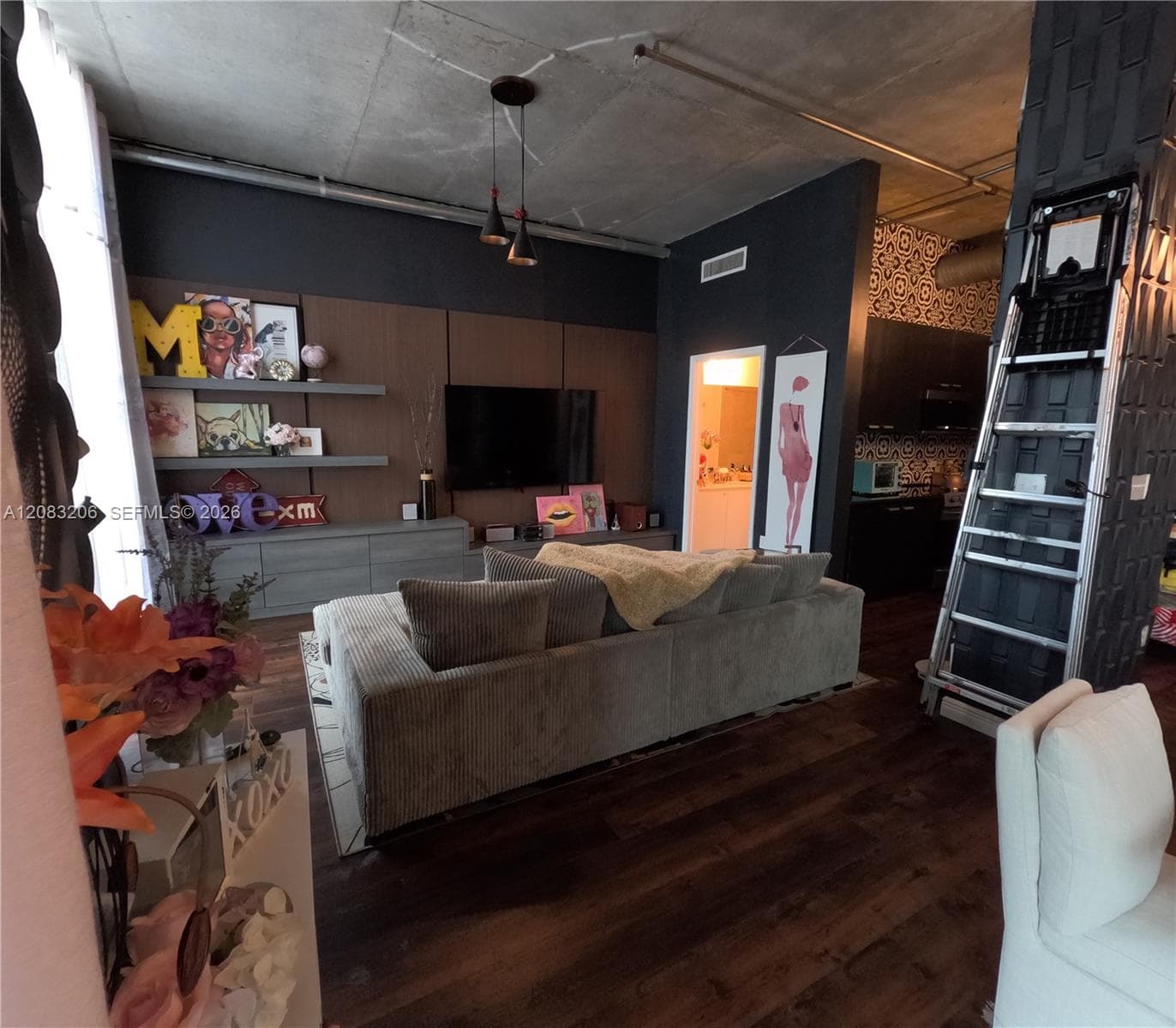 LOFTS AT HOLLYWOOD · #222 in Hollywood - Photo 15