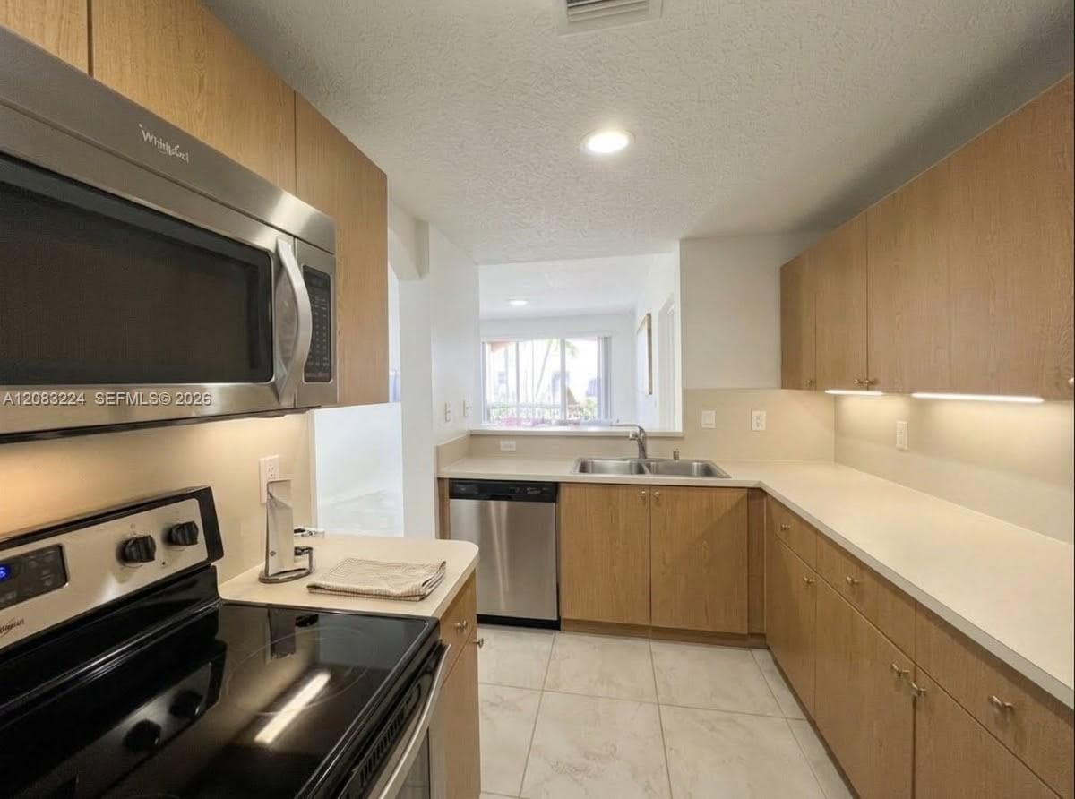 THE COURTS AT DORAL ISLES · #804 in Doral - Photo 5