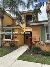 1040 NE 42nd Pl photo 1