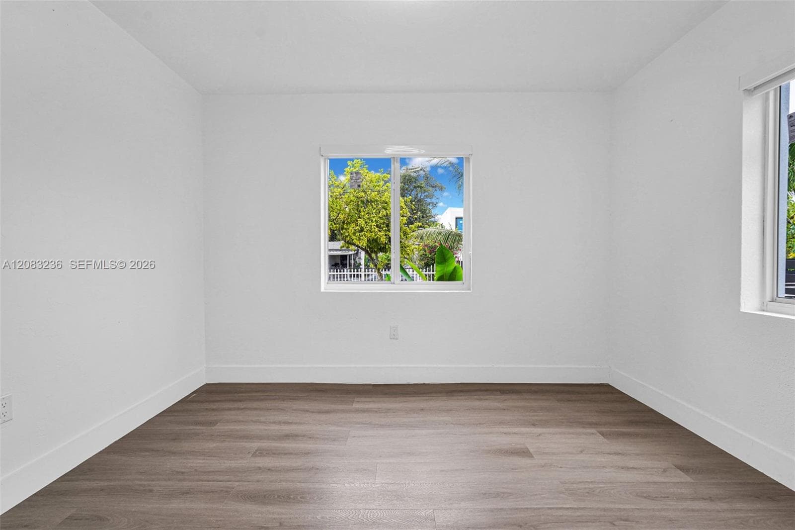250 NW 45th St #2 photo 27
