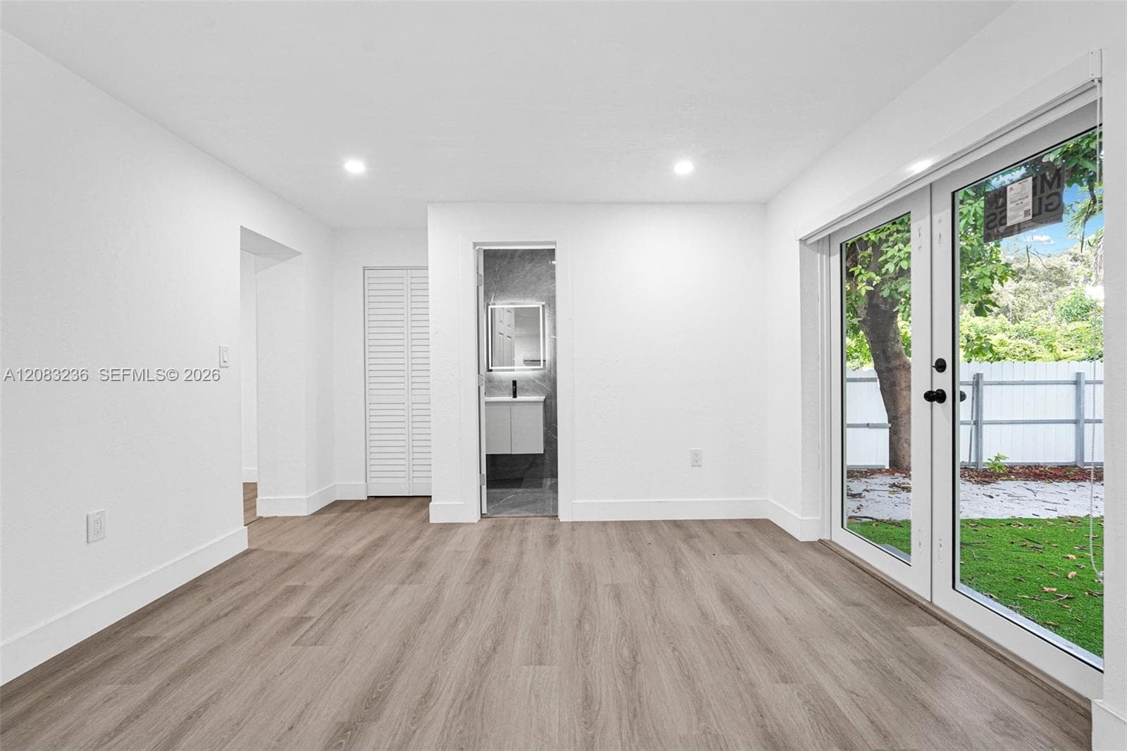 250 NW 45th St #2 photo 34