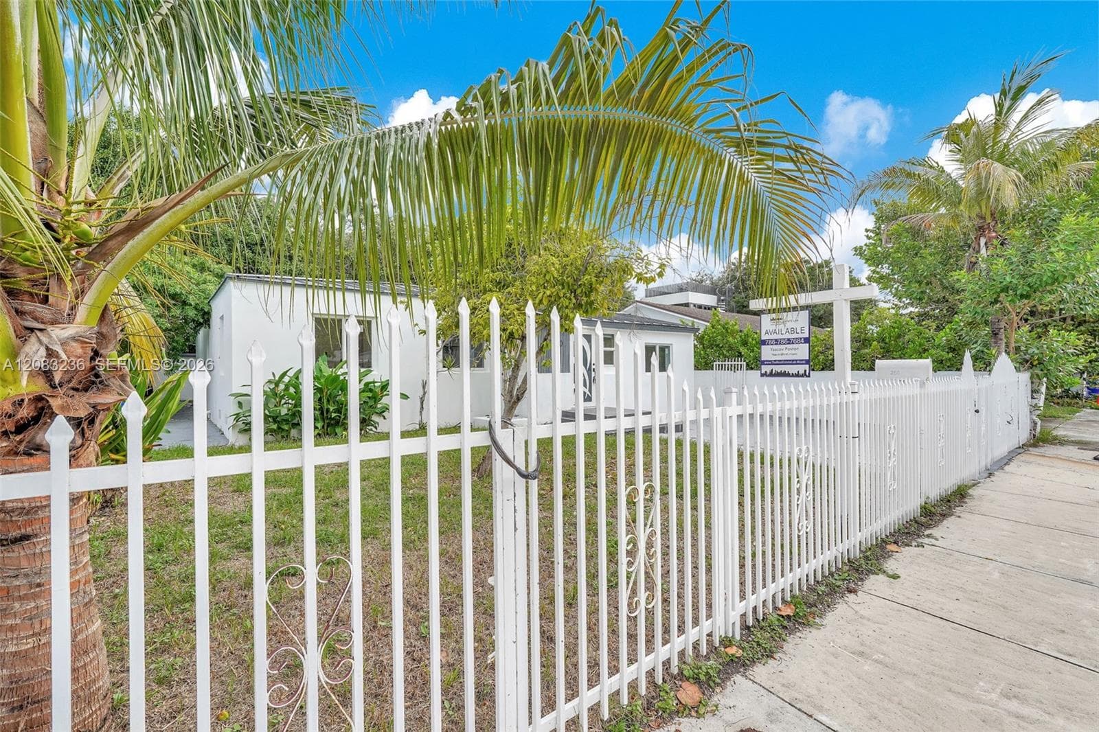 250 NW 45th St #2 photo 38