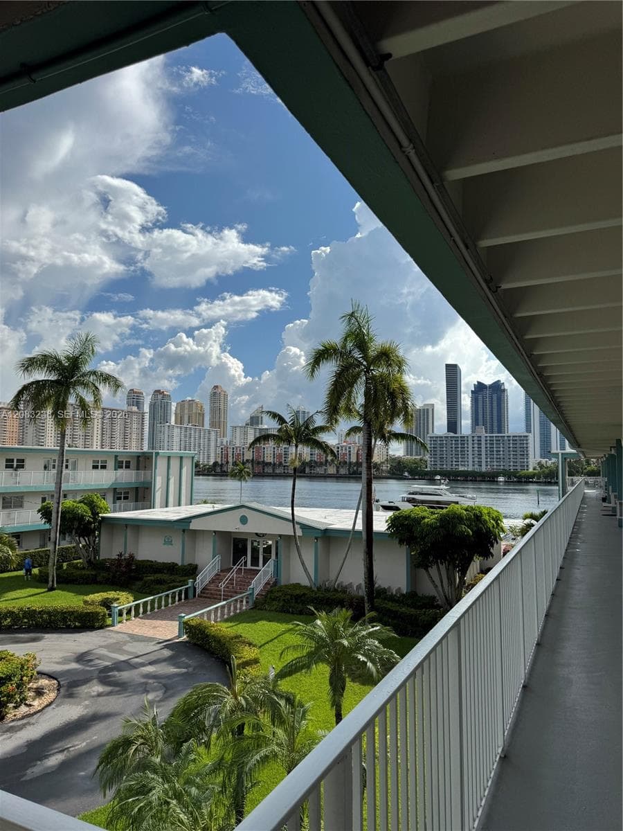 EASTERN SHORES PALO ALTO · #S305 in North Miami Beach - Photo 1