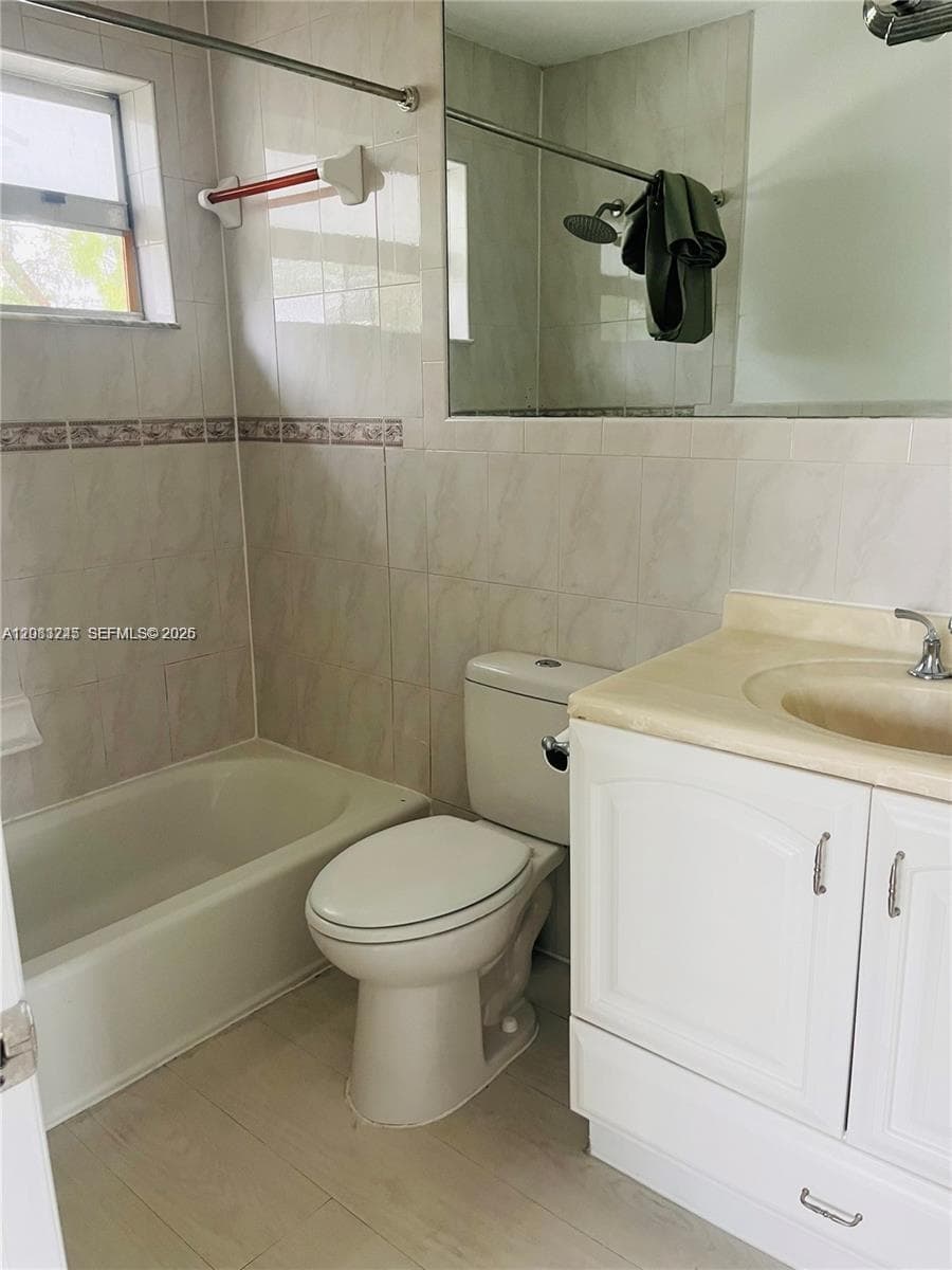 ROSE CONDO APT 7 · #7 in Miami Beach - Photo 13