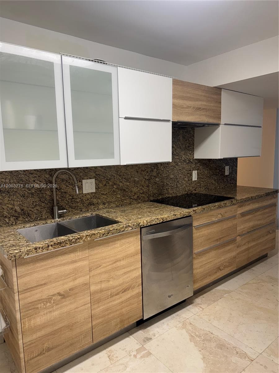 OLYMPUS CONDO PHASE · #1806 in Hallandale Beach - Photo 3