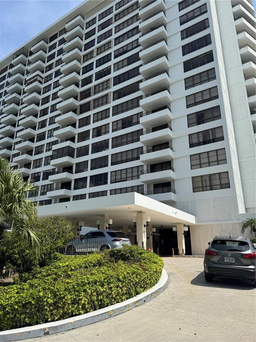 OLYMPUS CONDO PHASE · #1806 in Hallandale Beach - Photo 36