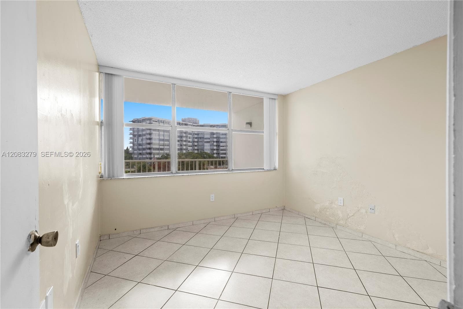 WILSHIRE CONDO · #315W in Miami - Photo 29