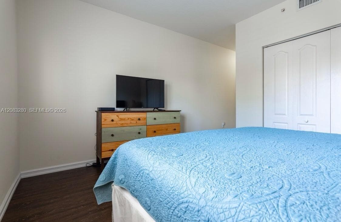 THE SHAMROCK CONDO · #203 in Miami - Photo 18