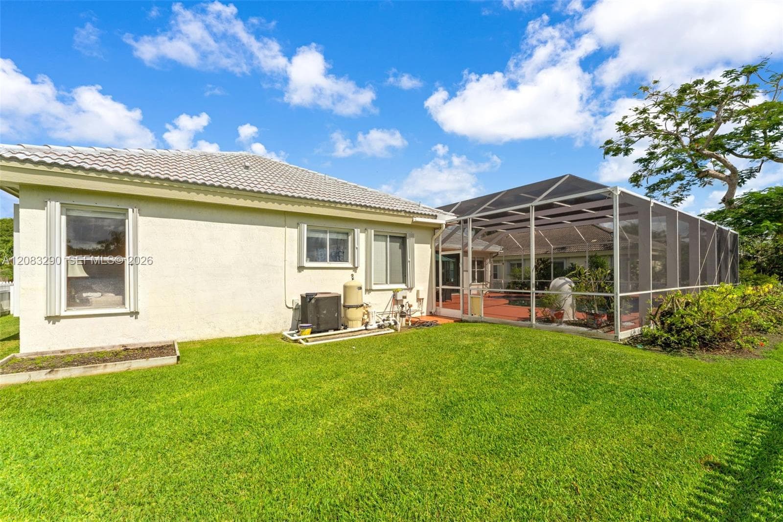 2825 Fairways Dr photo 32