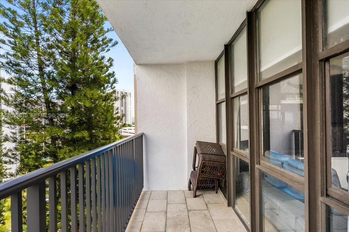 OCEANVIEW PARK CONDO · #709 in Hallandale Beach - Photo 72