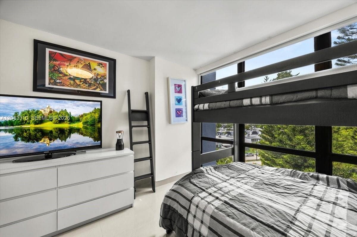OCEANVIEW PARK CONDO · #709 in Hallandale Beach - Photo 13