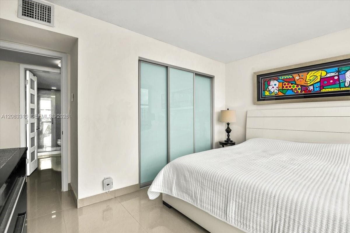OCEANVIEW PARK CONDO · #709 in Hallandale Beach - Photo 17