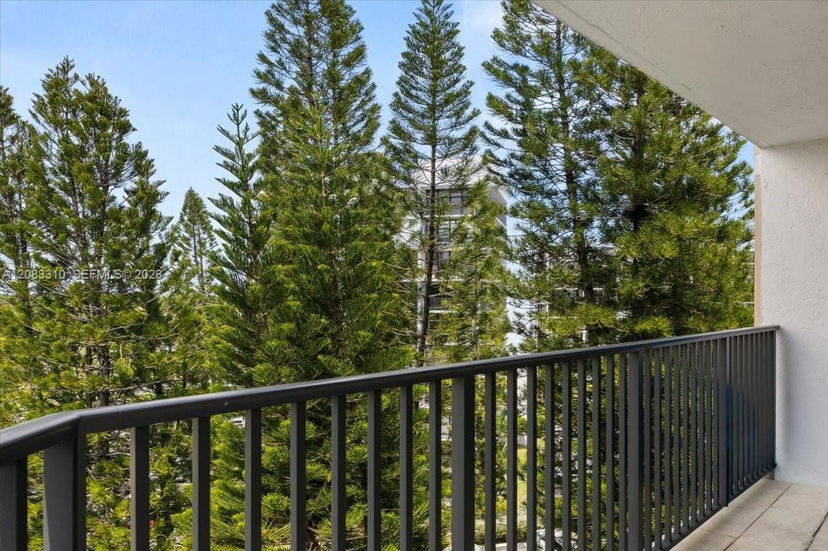 OCEANVIEW PARK CONDO · #709 in Hallandale Beach - Photo 53