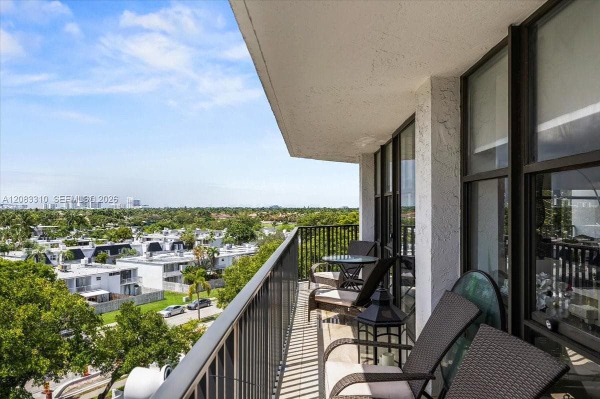 OCEANVIEW PARK CONDO · #709 in Hallandale Beach - Photo 7