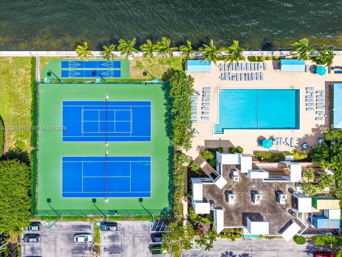 OCEANVIEW PARK CONDO · #709 in Hallandale Beach - Photo 32