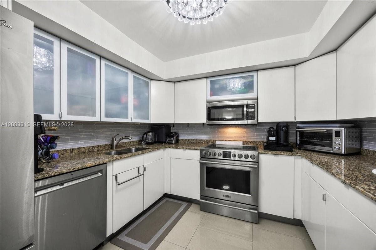 OCEANVIEW PARK CONDO · #709 in Hallandale Beach - Photo 55