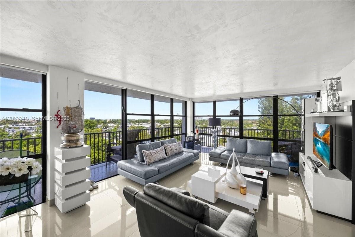 OCEANVIEW PARK CONDO · #709 in Hallandale Beach - Photo 40