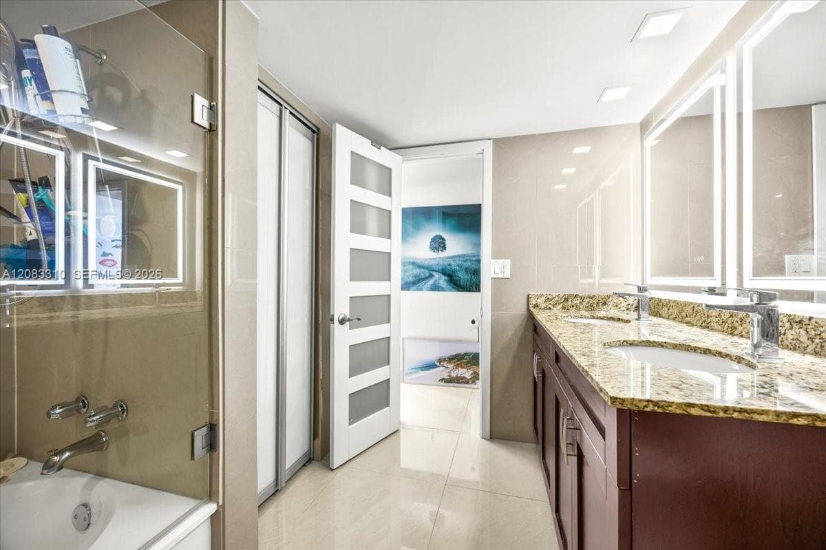 OCEANVIEW PARK CONDO · #709 in Hallandale Beach - Photo 64