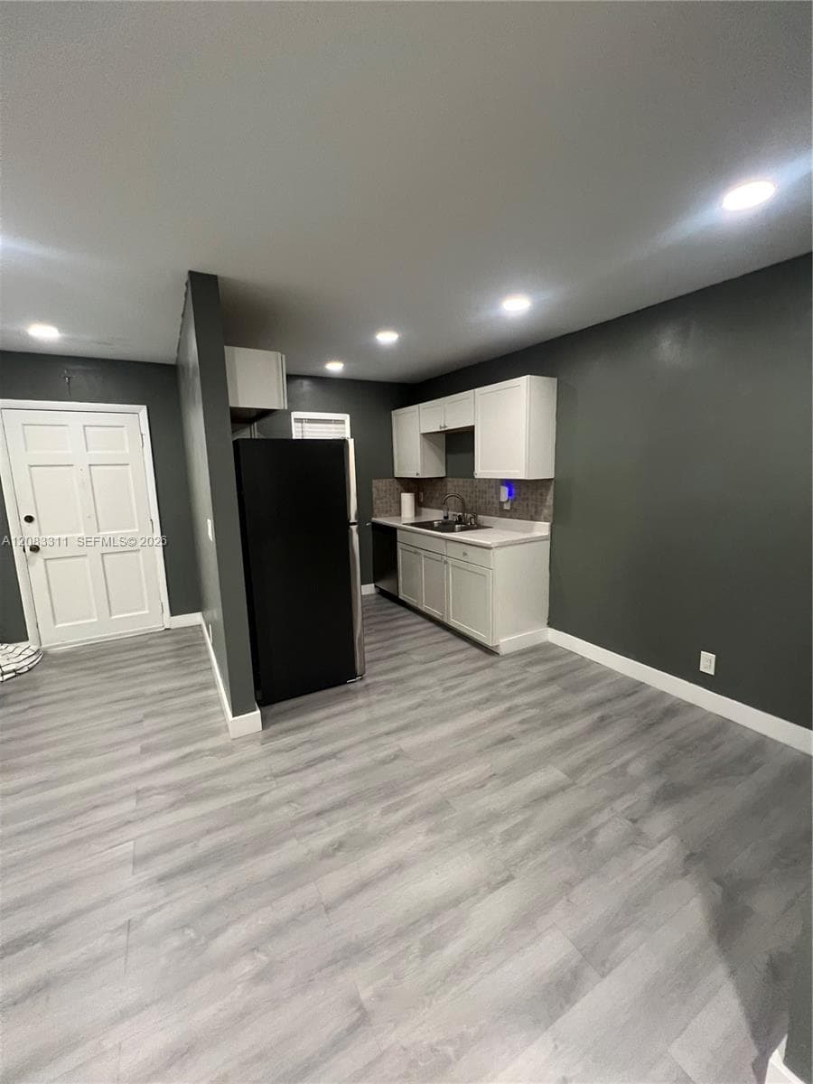 CRYSTAL CONDO · #106 in Hallandale Beach - Photo 4