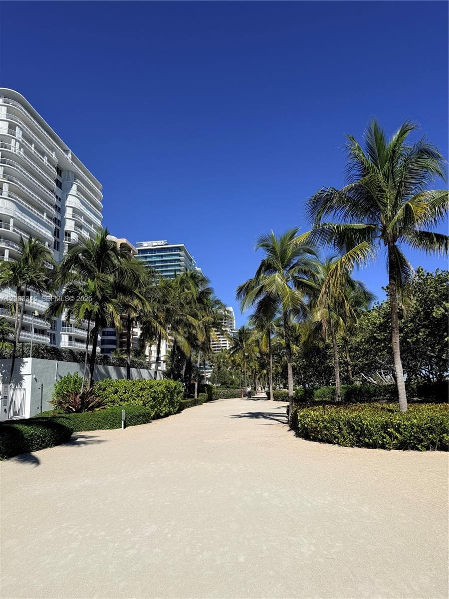 THE PLAZA OF BAL HARBOUR · #822 in Bal Harbour - Photo 2