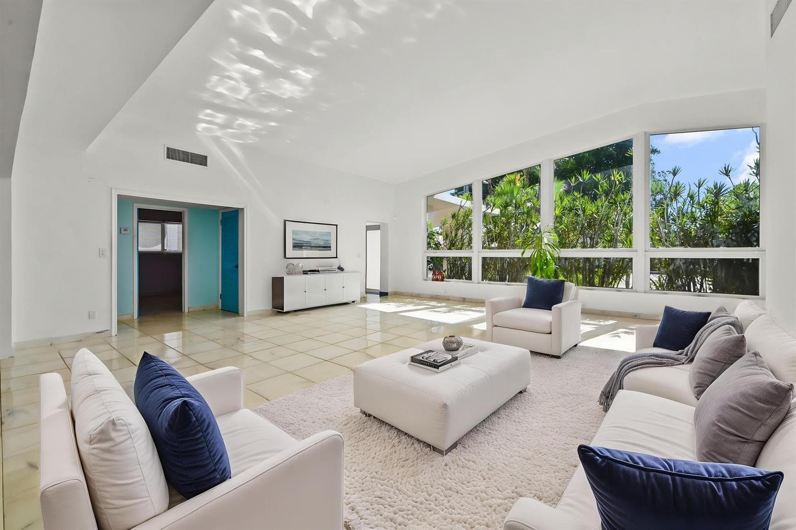08-Living-room-03_VS