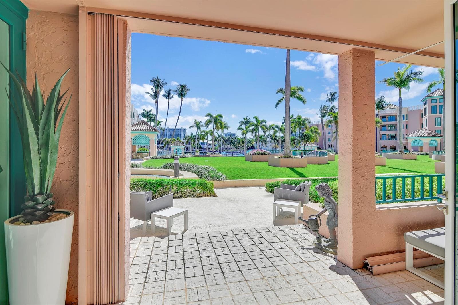 Mizner Court, 120 SE Fifth Ave, 235, Boc