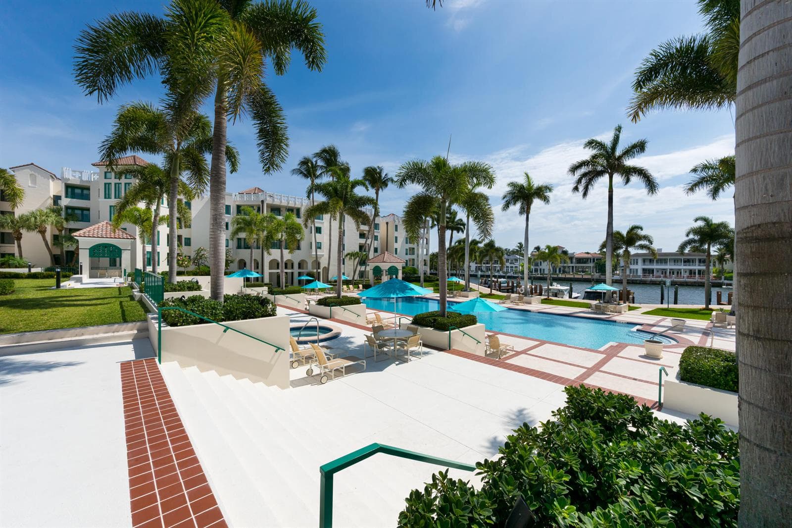 Mizner Court