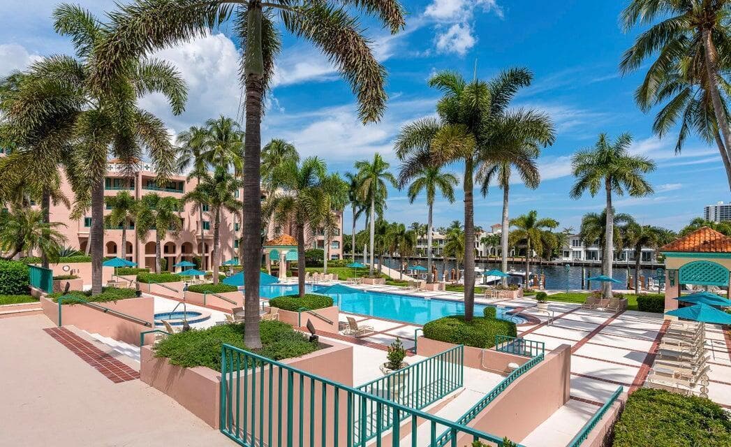 Mizner Court