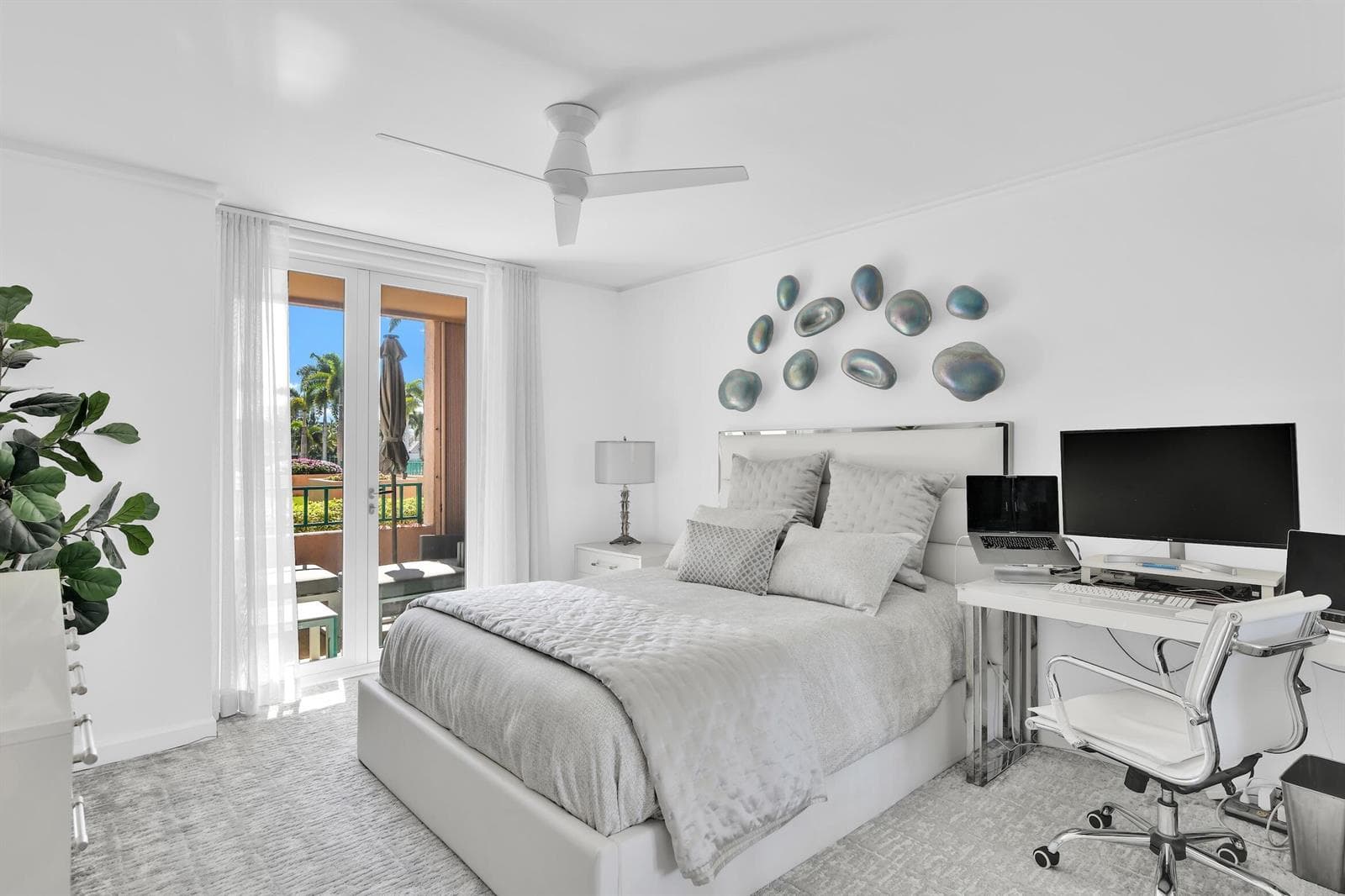 Mizner Court, 120 SE Fifth Ave, 235, Boc