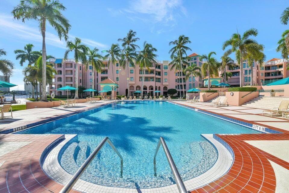 Mizner Court