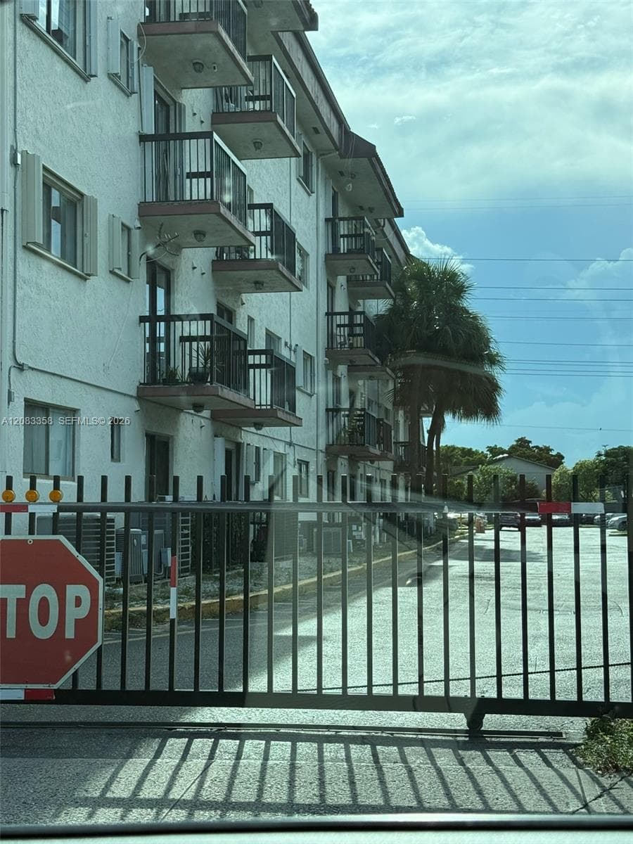 ALAMEDA TOWER 3 CONDO · #211 in Hialeah - Photo 23