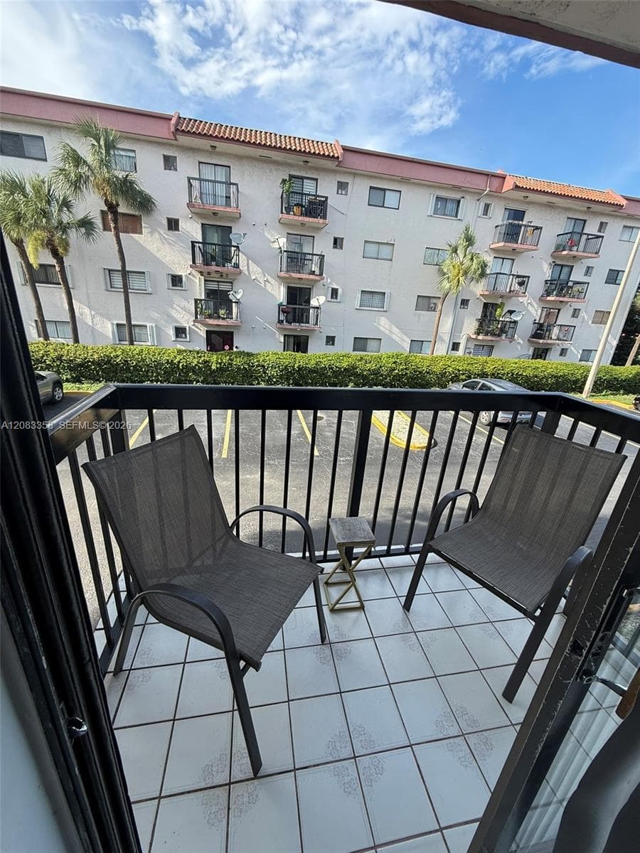 ALAMEDA TOWER 3 CONDO · #211 in Hialeah - Photo 3