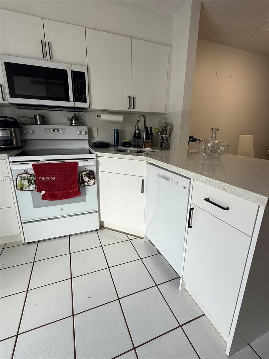 ALAMEDA TOWER 3 CONDO · #211 in Hialeah - Photo 8