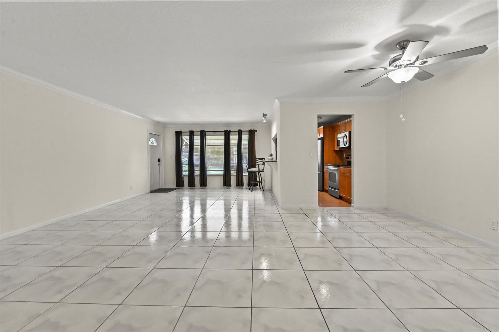 13 Dining room 01