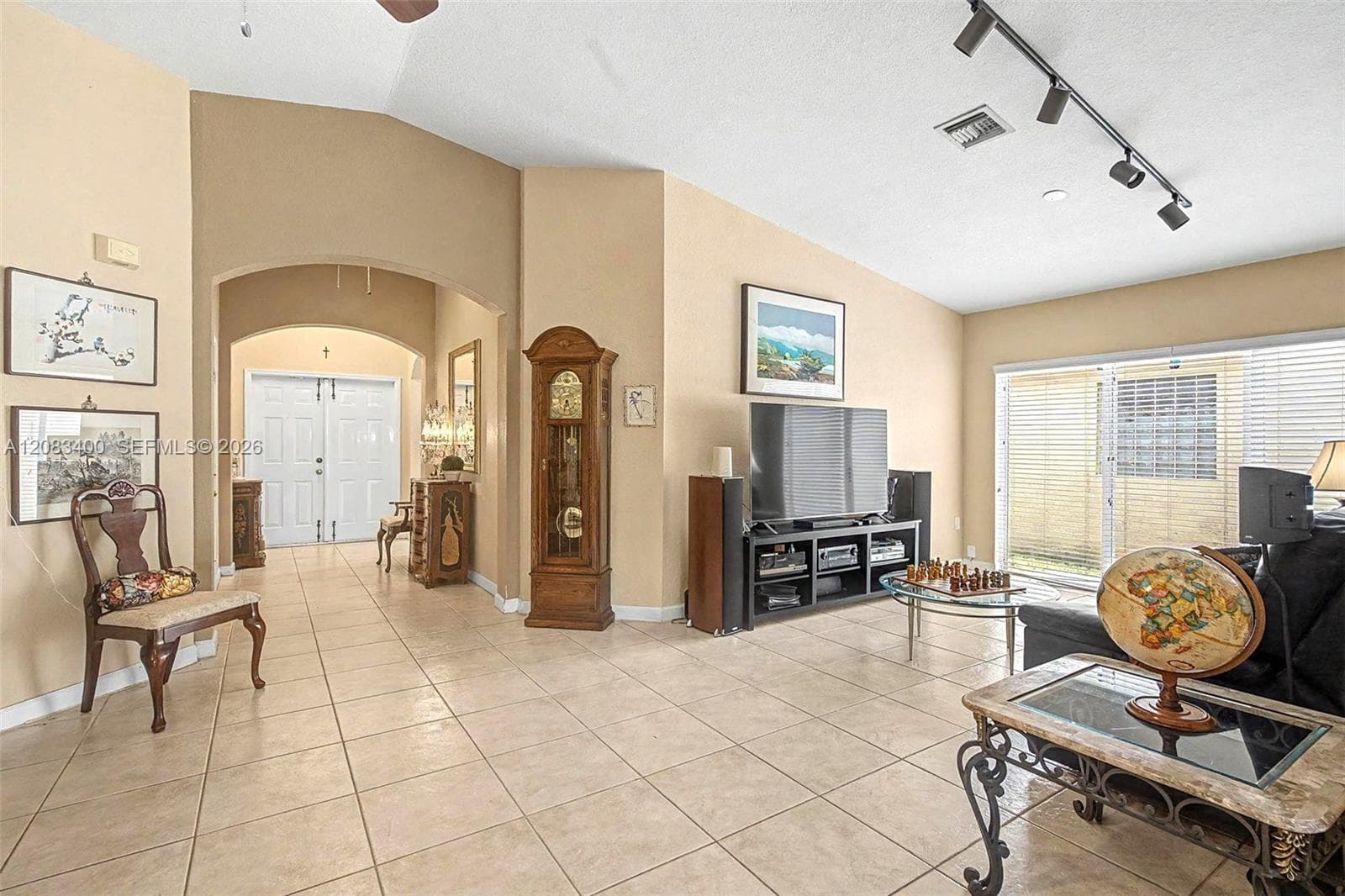 14033 SW 155 Ct photo 4