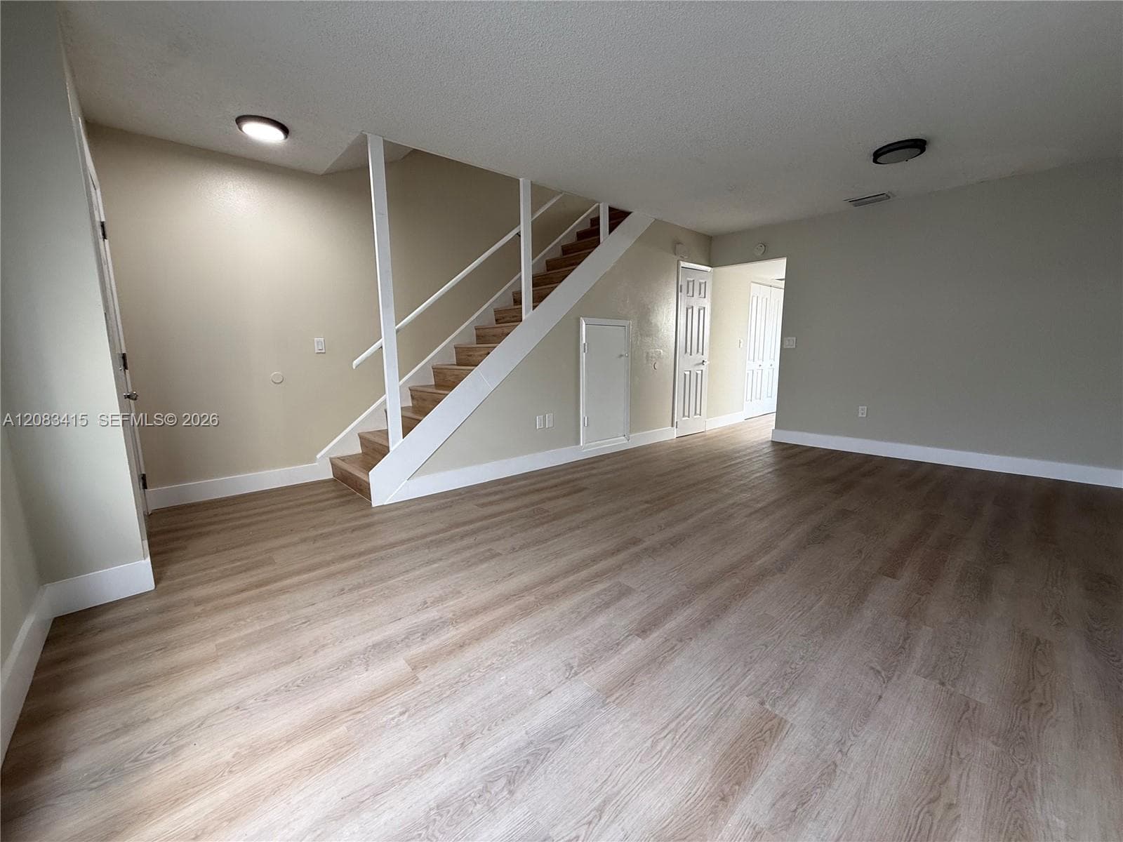470 NE 18th Ave #102 photo 2