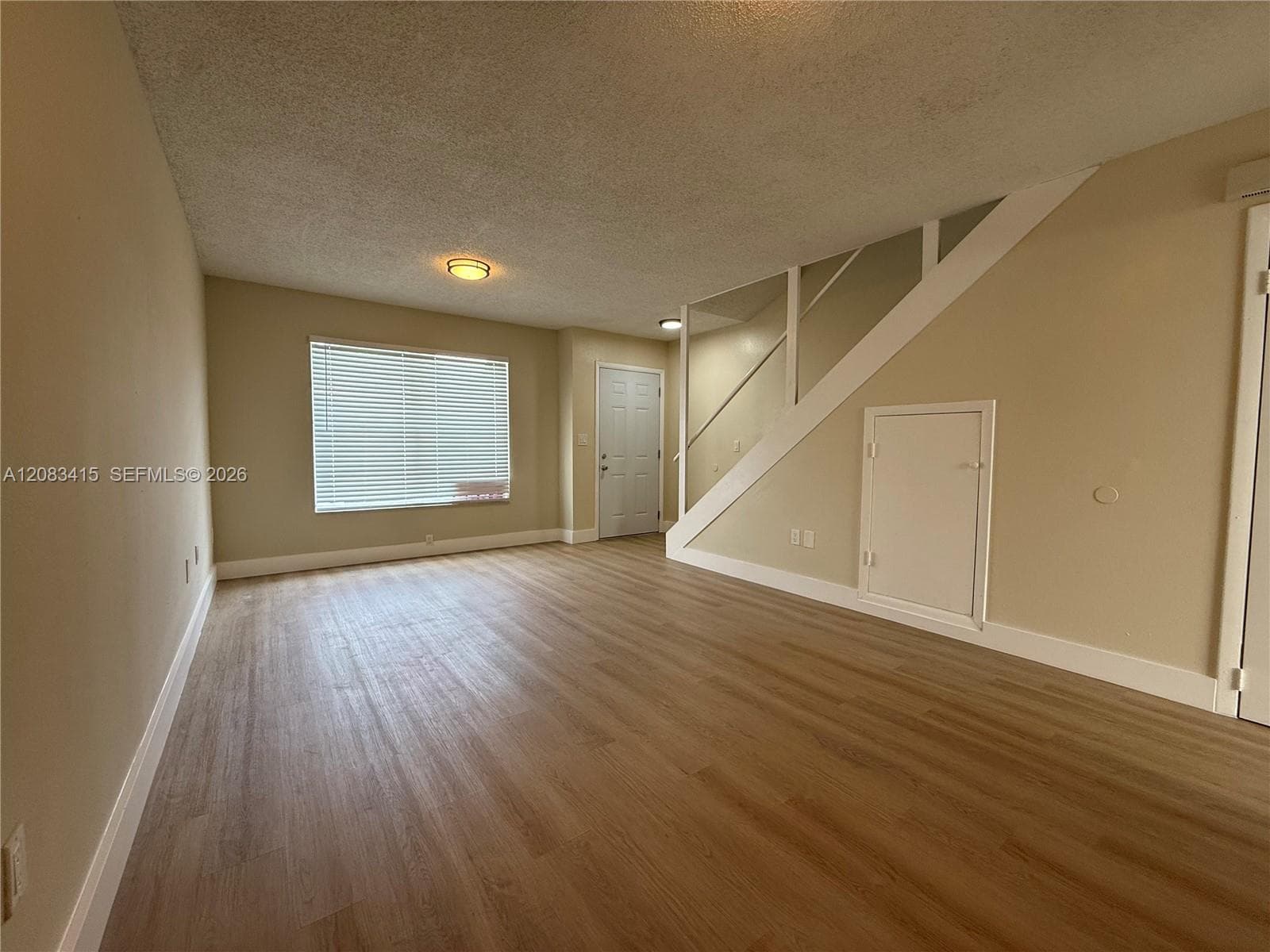 470 NE 18th Ave #102 photo 3