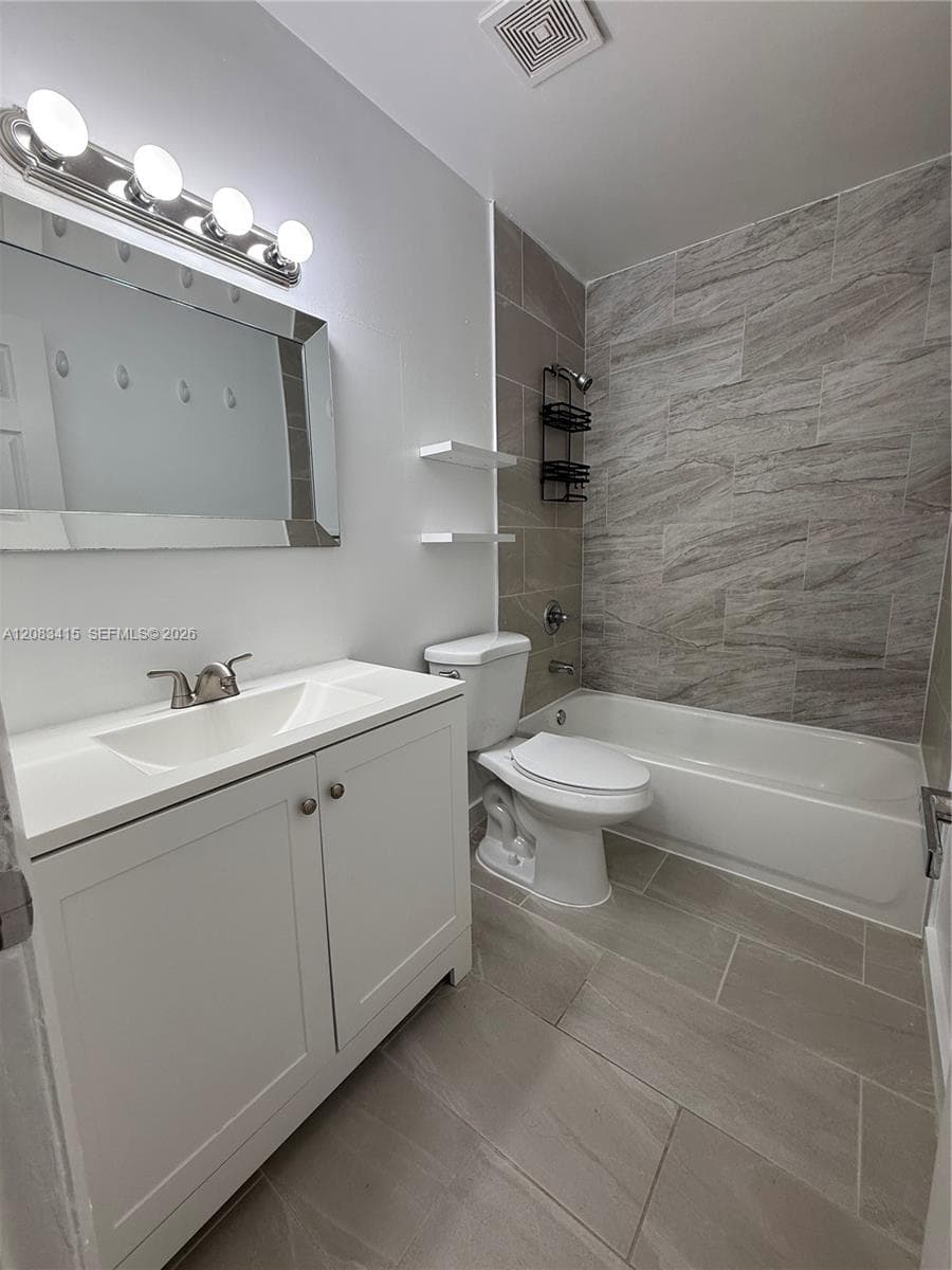 470 NE 18th Ave #102 photo 11