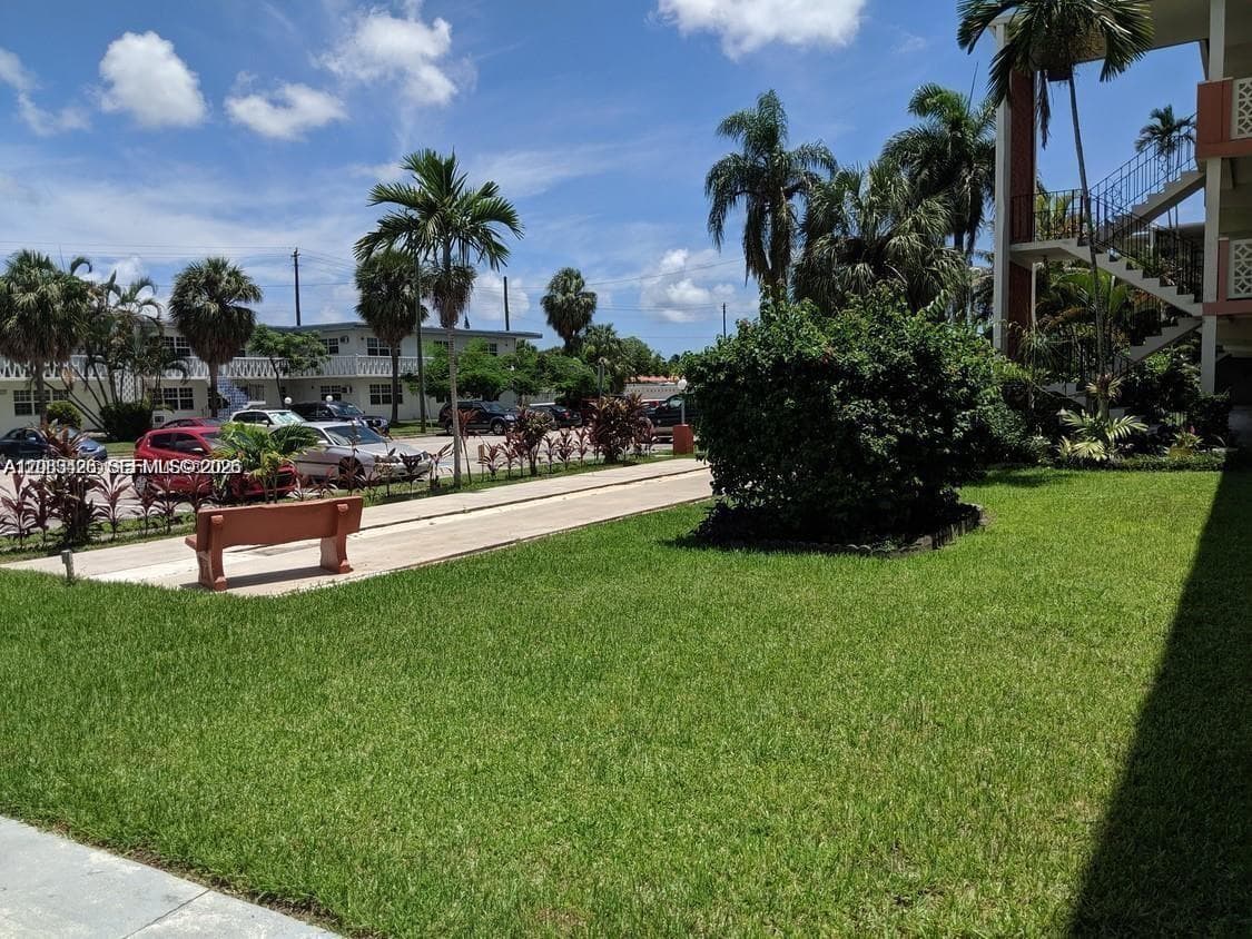 FLORIDIAN ARMS CONDO · #114 in North Miami Beach - Photo 3
