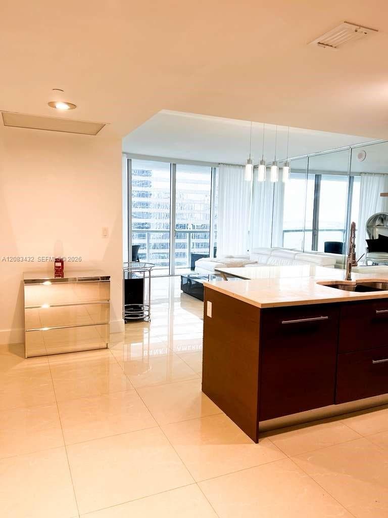 Icon Brickell II · #2611 in Miami - Photo 4