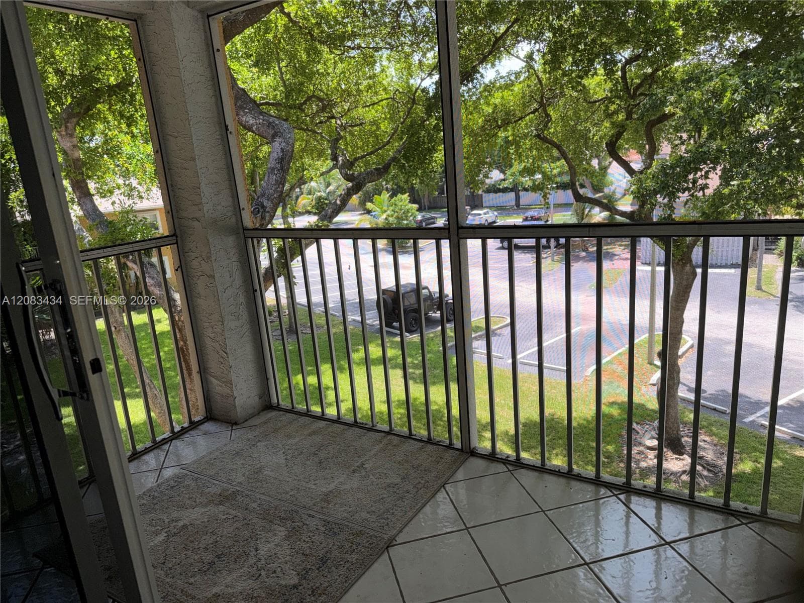CHATEAU DE VILLE CONDO · #304E in Dania Beach - Photo 12