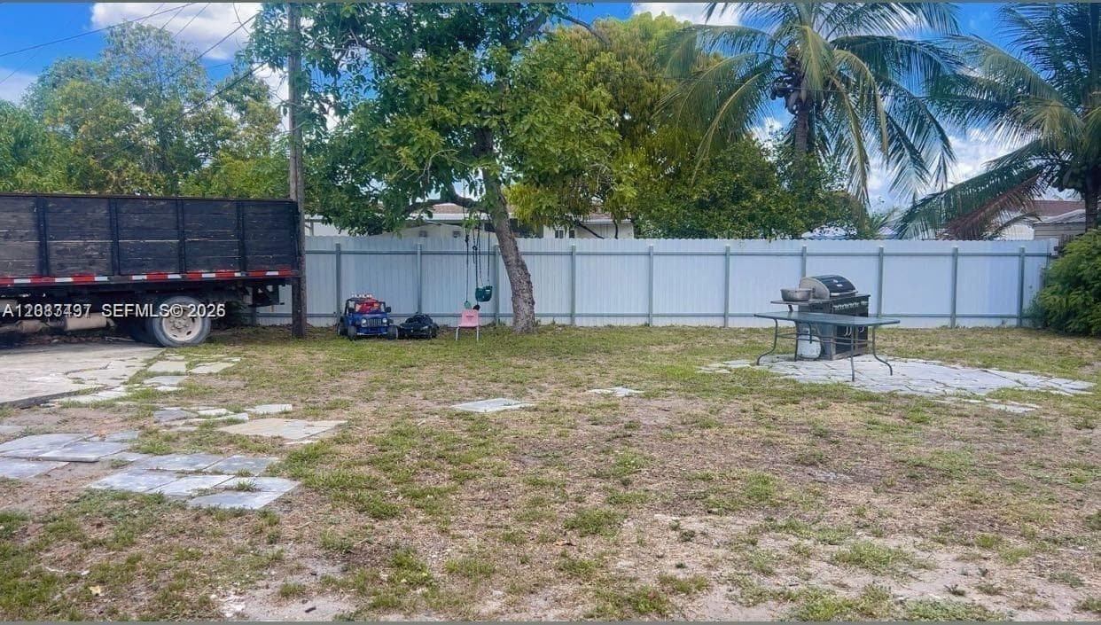 4711 NW 178th Ter photo 13