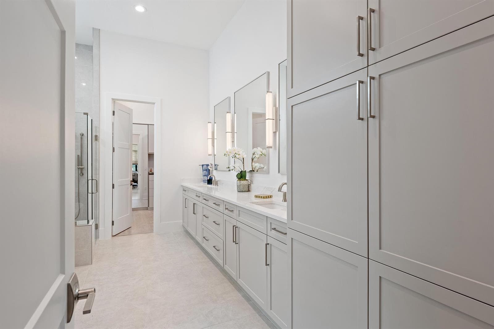 primary bathroom 2