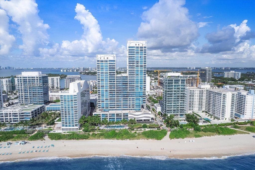 Carillon Miami Beach · #1008 in Miami Beach - Photo 52