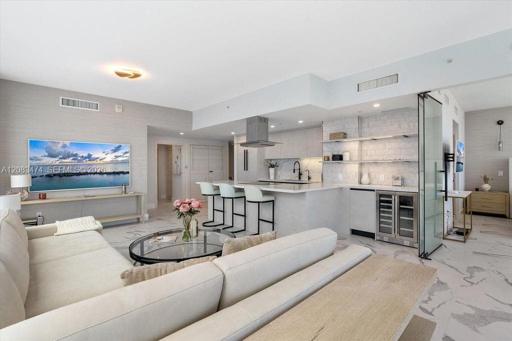 Carillon Miami Beach · #1008 in Miami Beach - Photo 12