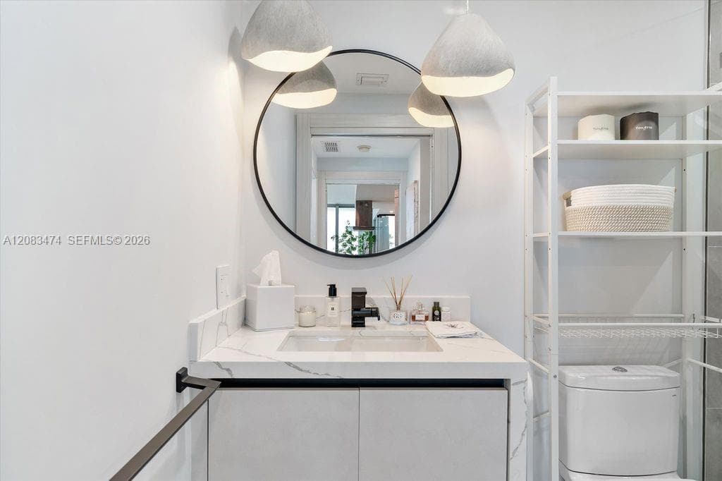 2nd Bathroom