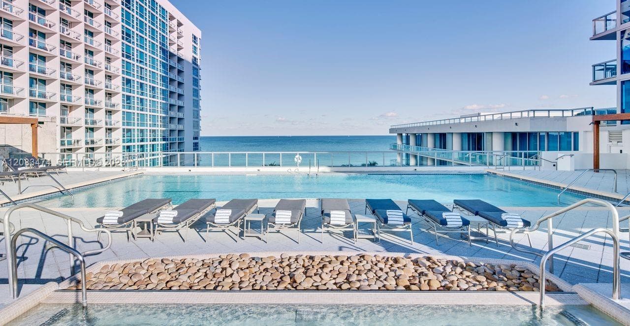 Carillon Miami Beach · #1008 in Miami Beach - Photo 36