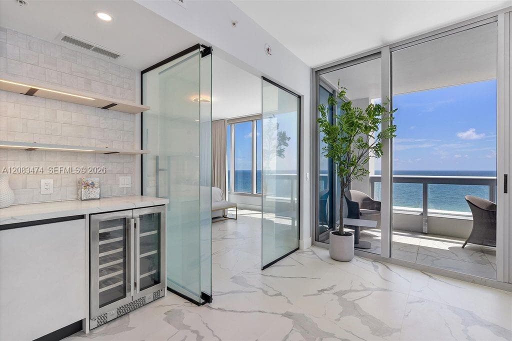 Carillon Miami Beach · #1008 in Miami Beach - Photo 9
